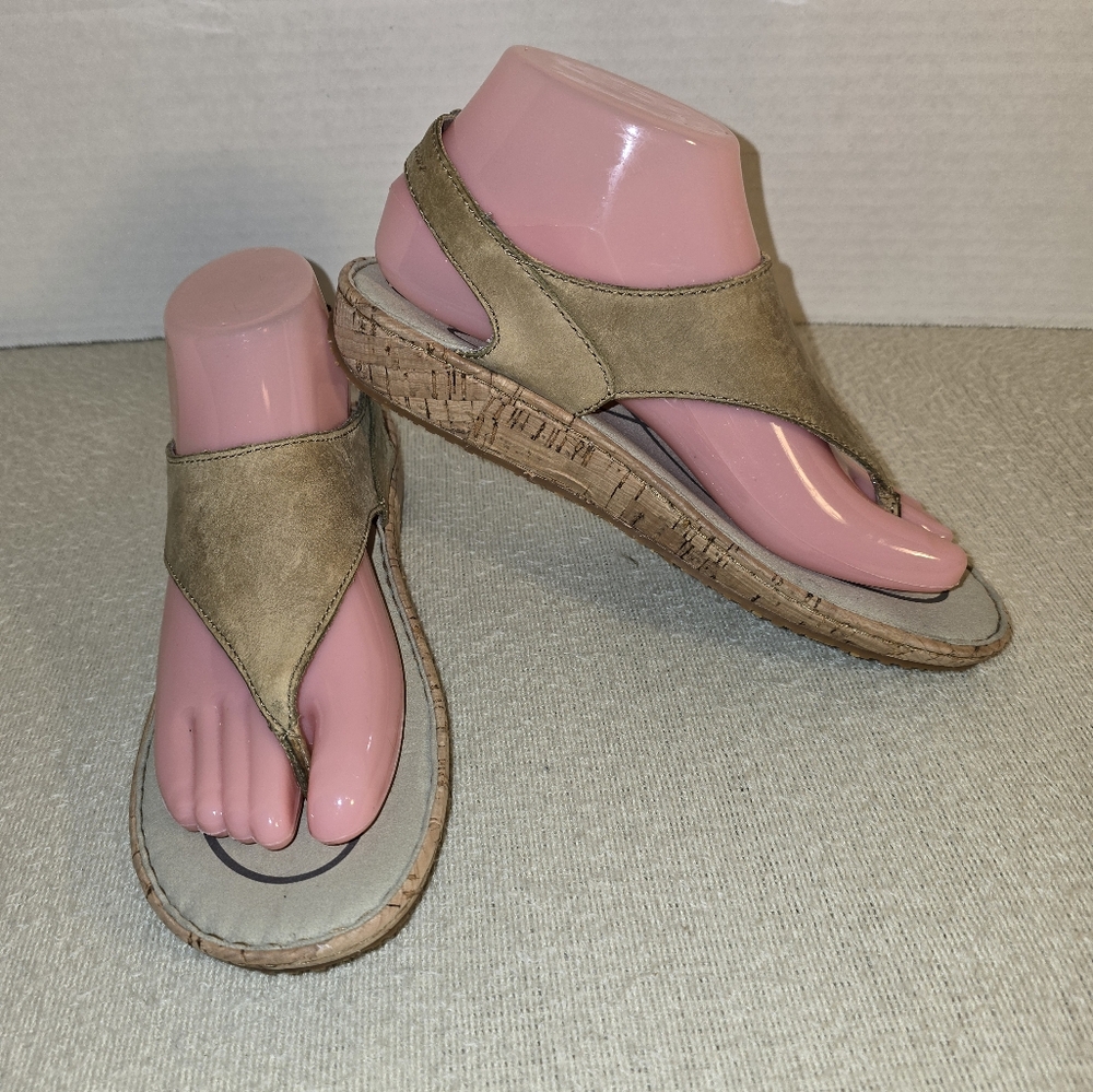Eddie Bauer Hooded Thong Cork Wedge Tan Sandals size 7